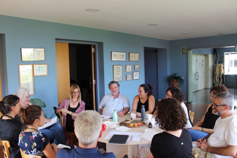 Junta Rectora, formada per mestres i persones vinculades a l’educació. 