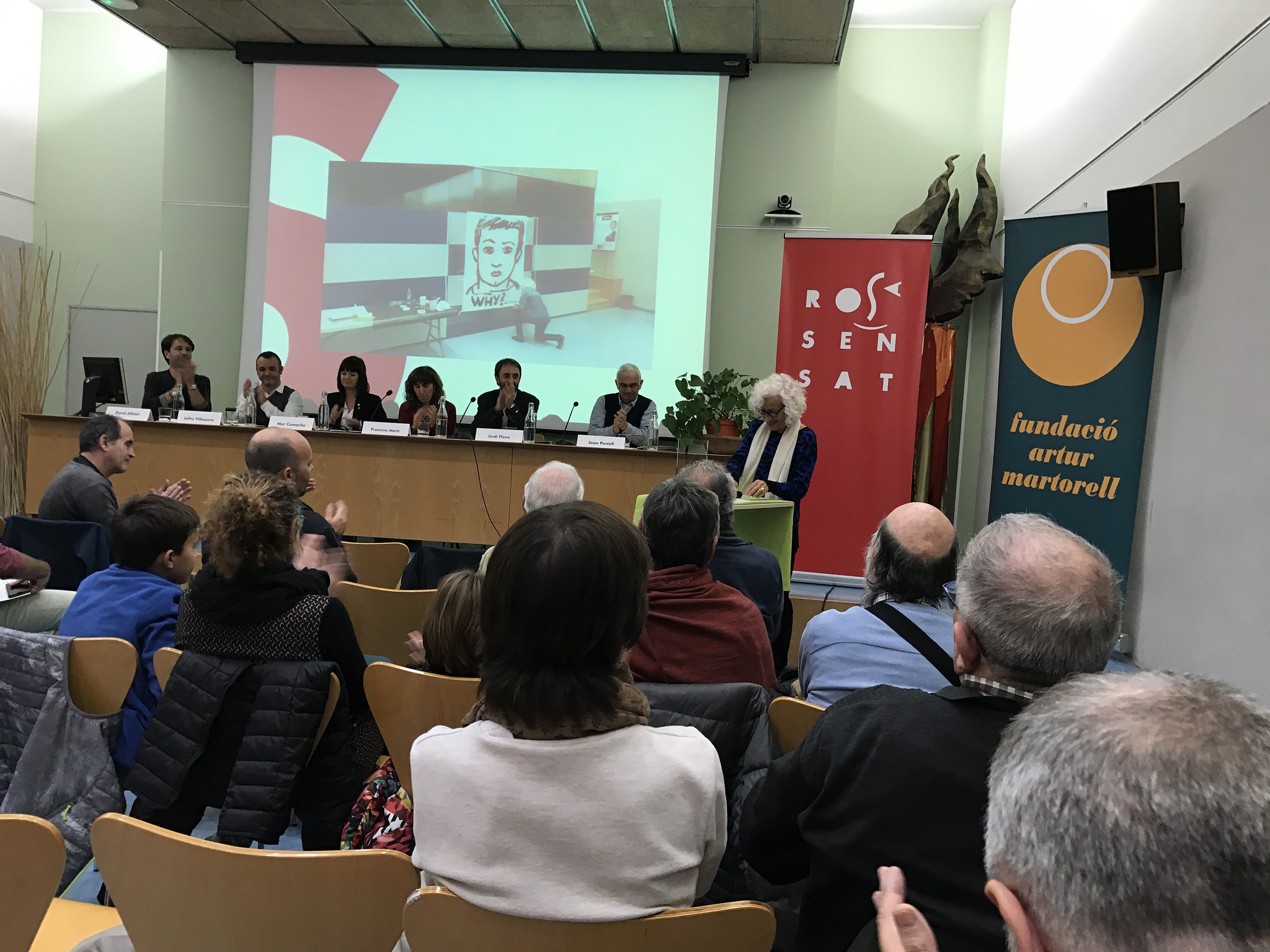 Col·lectius i persones guardonades amb els premis Marta Mata