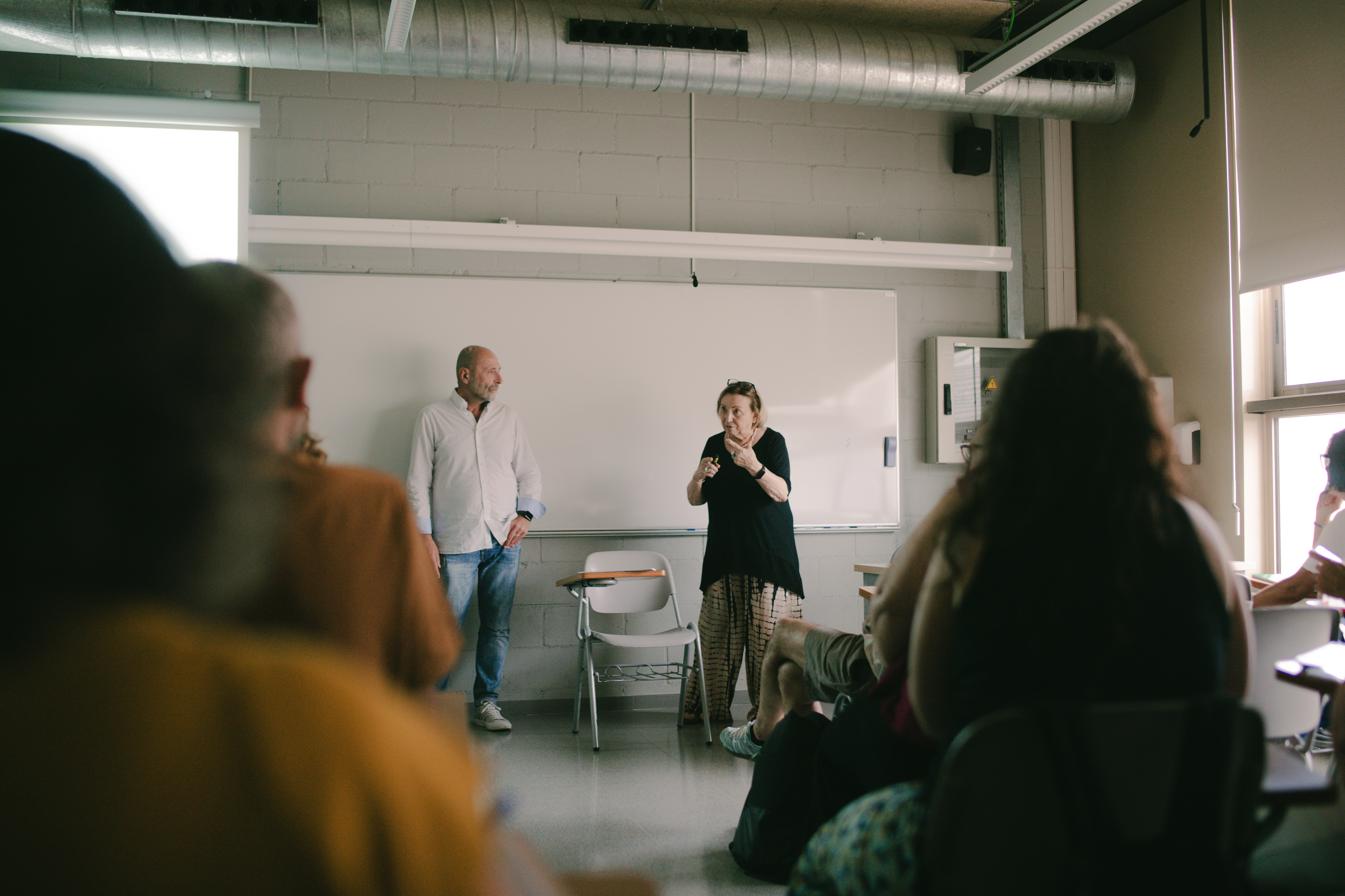 ENTREVISTA. ARTE E INFANCIA CON MARA DAVOLI: “No se trata de imitar, sino de propiciar resonancias auténticas”