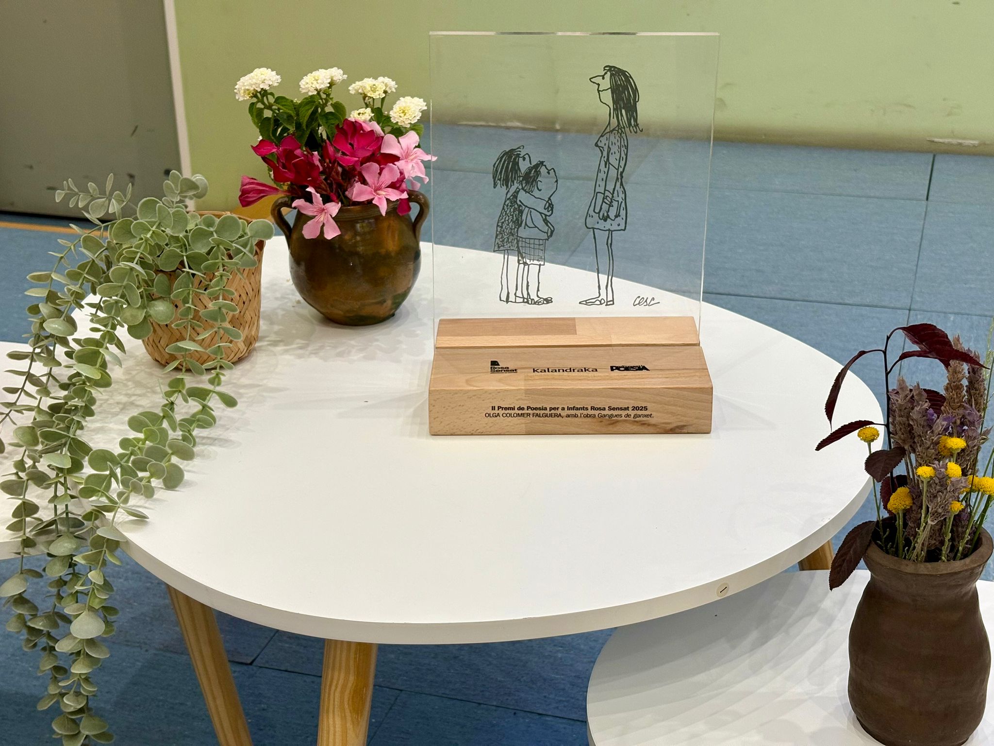 Olga Colomer Falguera s’endú el Premi de Poesia per a Infants Rosa Sensat amb l’original i juganer Gangues de ganxet
