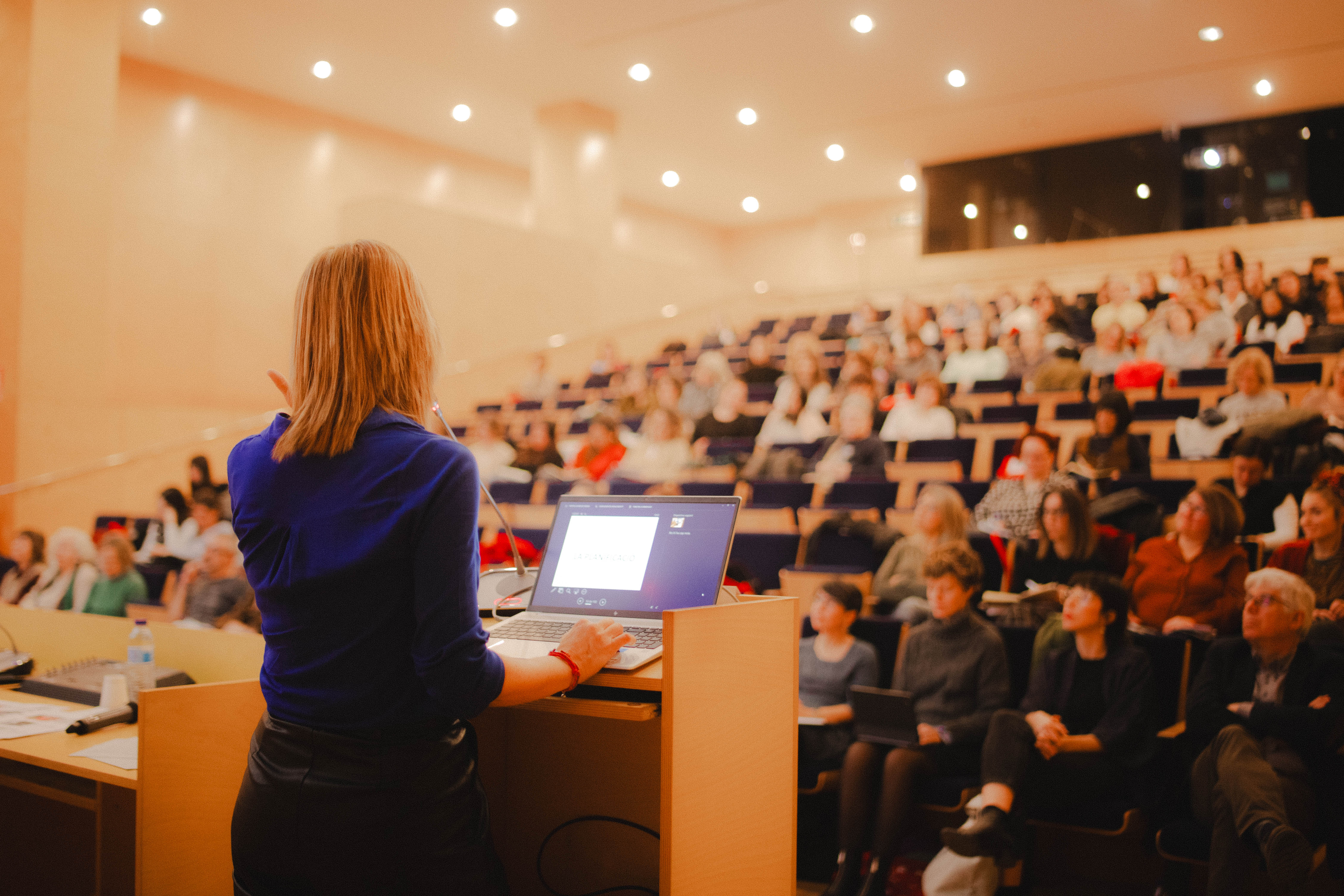 «Drets i vida quotidiana. El compromís amb la infància». Jornada solidària a l’Hospital de Sant Pau: una aposta pels drets dels infants i la humanització dels espais de Pediatria