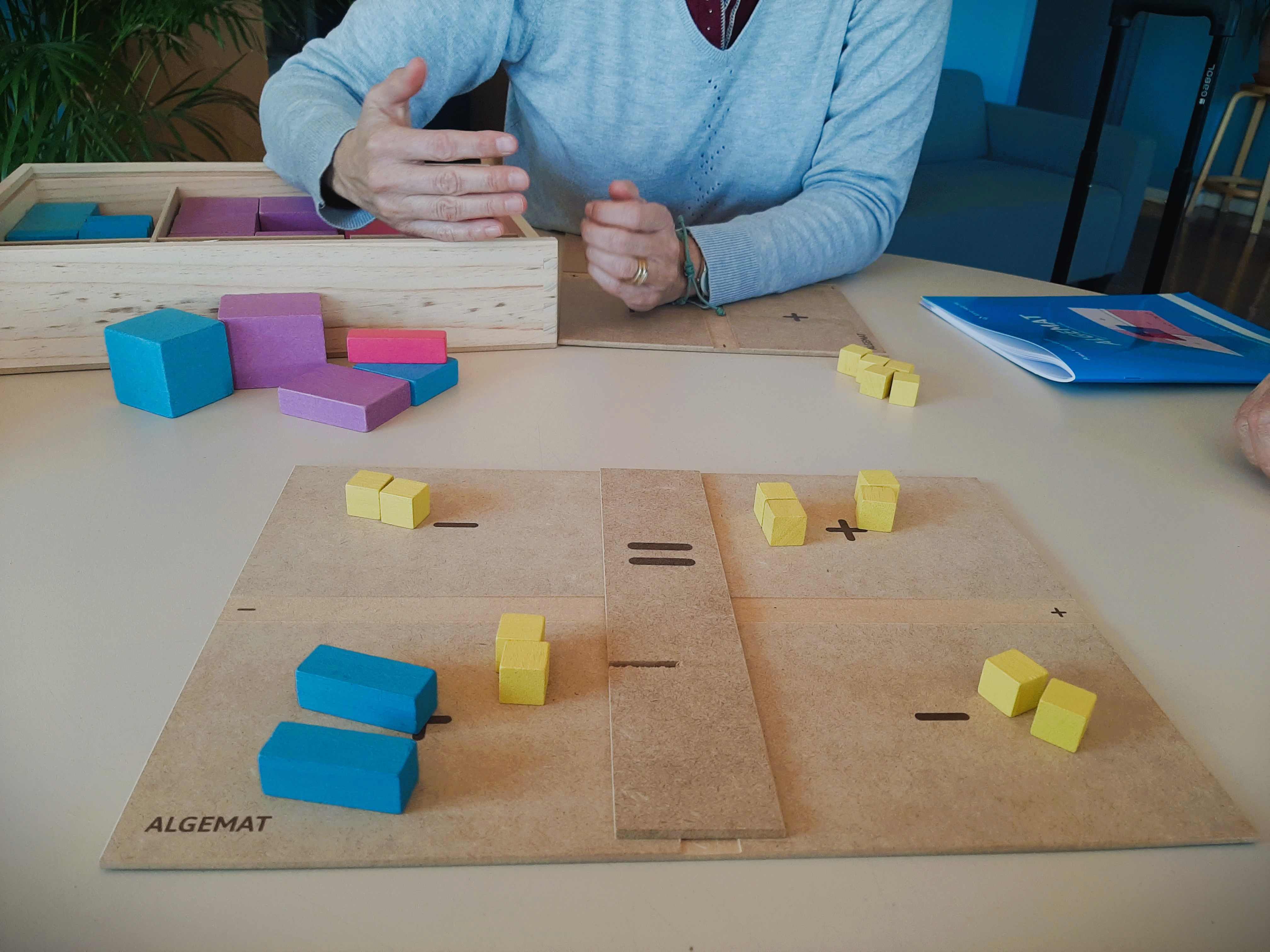 [13 maig] ALGEMAT i CÀAREM. Àlgebra amb material manipulatiu