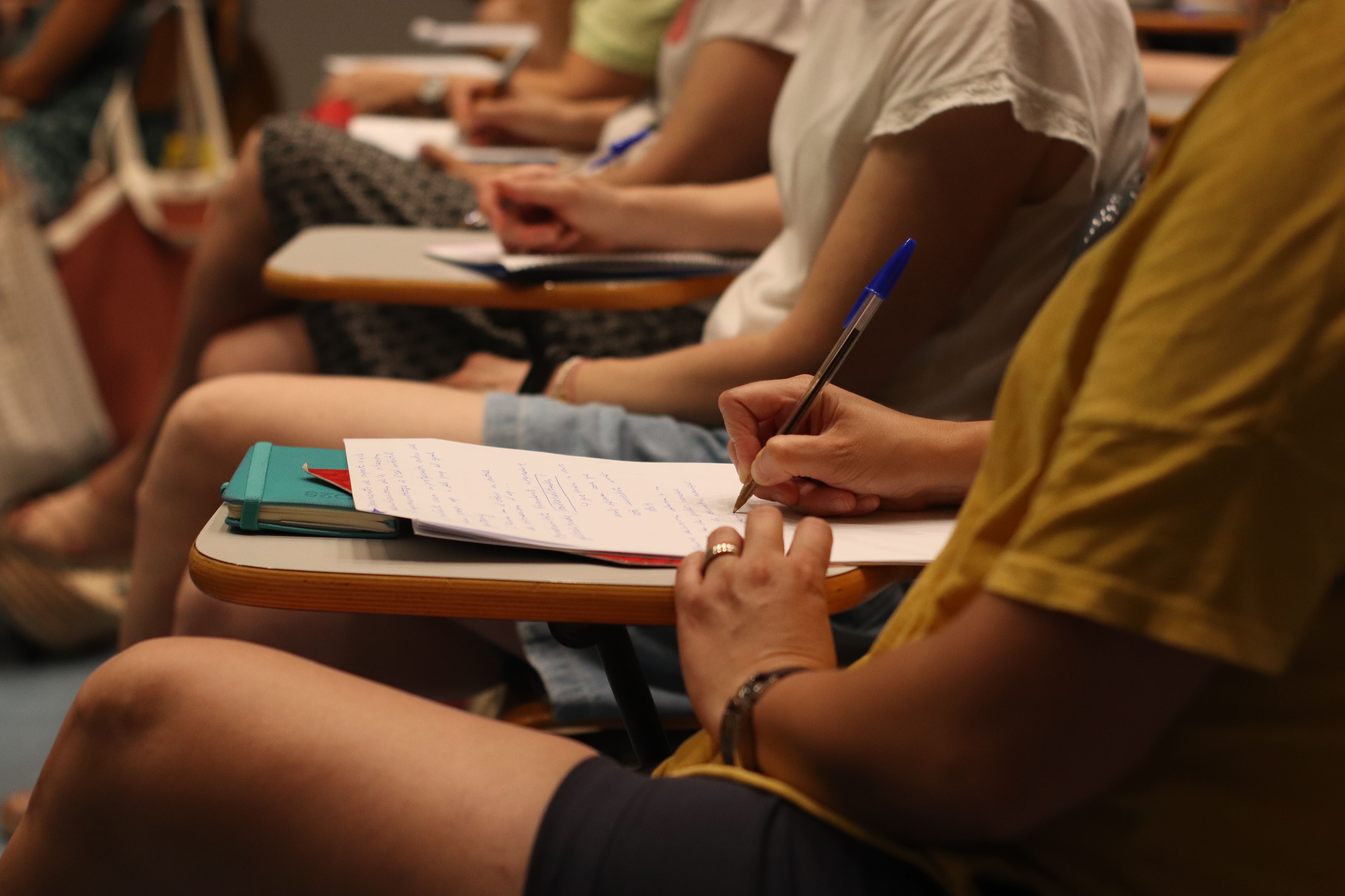 Preparació per al nivell superior (C2) de català per a docents