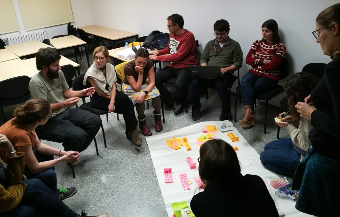 Umuntu, ngumuntu, ngabantu