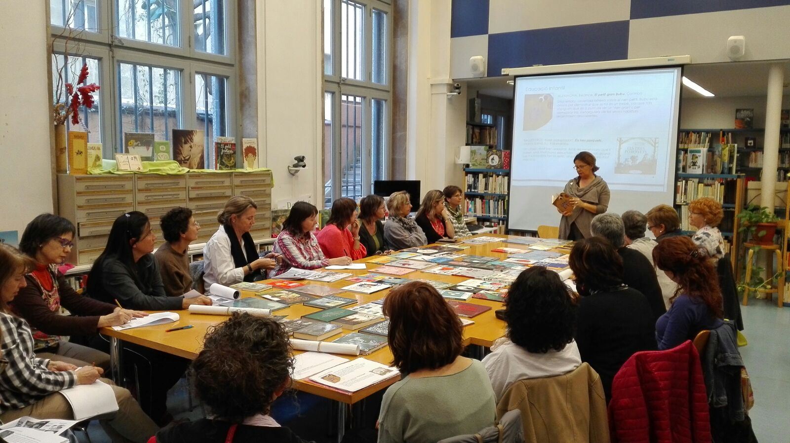 El 21-D, la biblioteca escolar ni hi és ni se l'espera