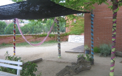 El pati de l'escola, una porta oberta al món