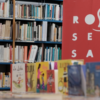 Una maleta per educar en autores, gèneres i identitats