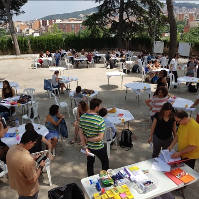 De l'escola sola no pot... a l'escola no ho vol fer sola