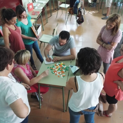 Escoles amb ideologia i ciència