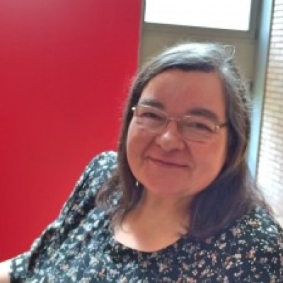 Carme Junyent: “No ensinistrem els nens en l’ús del llenguatge no sexista i preocupem-nos més de la desigualtat real”